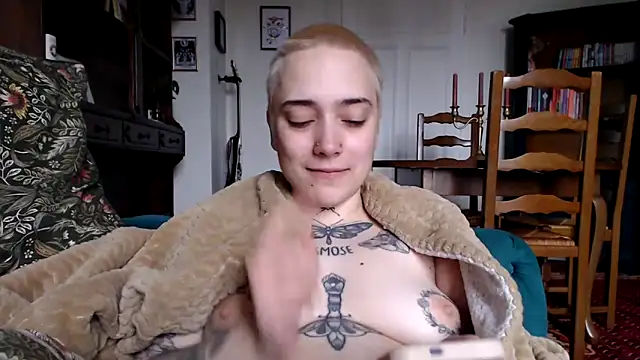 Snapshot of OllympeKaii chatting on March 13, 3:06 pm OllympeKaii online show from March 13, 3:06 pm