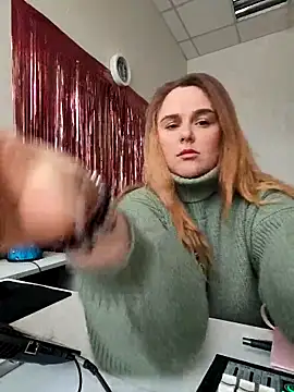 Juicy PeachLux online show from November 9, 9:07 am