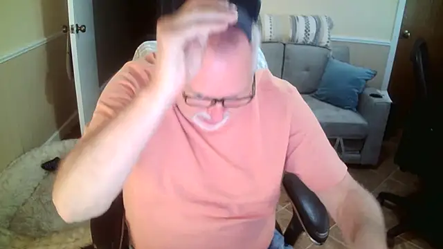 superbearboss online show from April 10, 3:50 pm