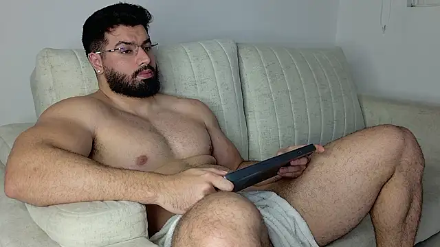 Snapshot of Roman_Lux chatting on February 3, 6:11 am Roman Lux online show from February 3, 6:11 am