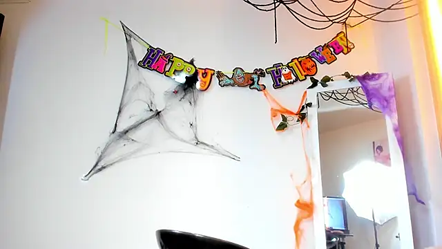 Snapshot of Alexa_Bravva chatting on November 1, 4:47 am Alexa Bravva online show from November 1, 4:47 am