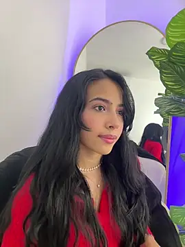  Emily Thompson  online show from February 26, 1:48 am