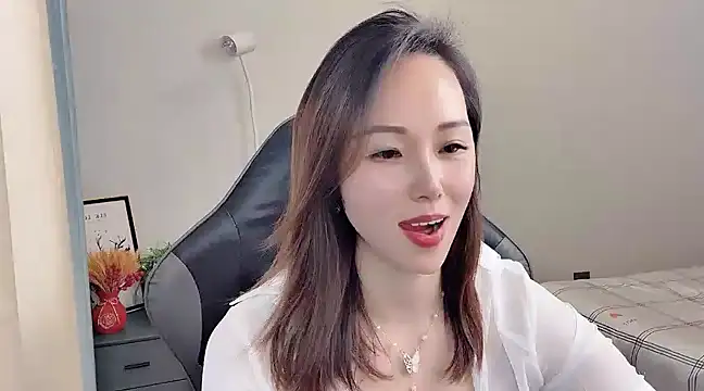 Dewluna online show from March 6, 4:07 pm