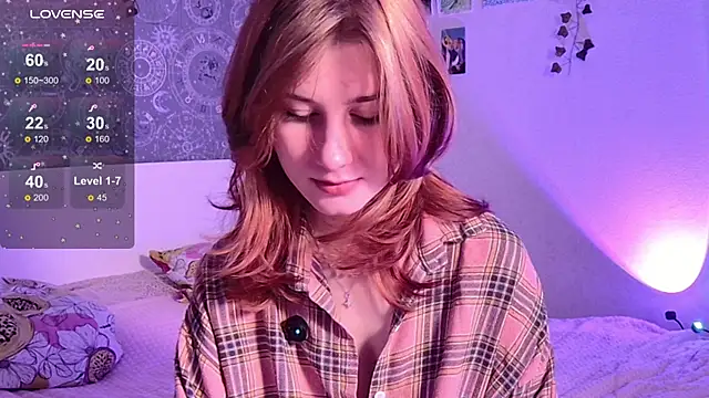 Snapshot of Cute_Cate404 chatting on November 13, 3:16 am Cute Cate404 online show from November 13, 3:16 am