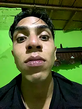 Snapshot of Monkey_uchiha777 chatting on November 16, 3:01 am Monkey uchiha777 online show from November 16, 3:01 am