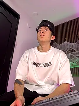 troy rouge online show from October 23, 7:12 pm