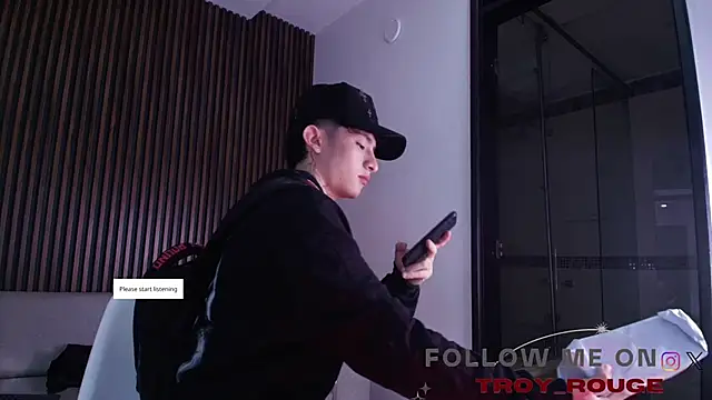 troy rouge online show from November 13, 7:02 pm