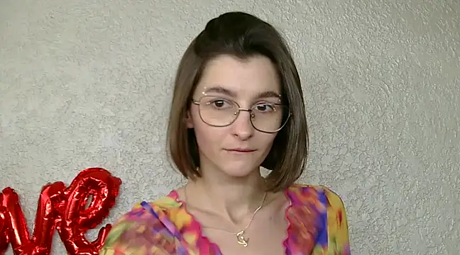 Snapshot of luna_Gharming chatting on March 7, 12:12 pm luna Gharming online show from March 7, 12:12 pm