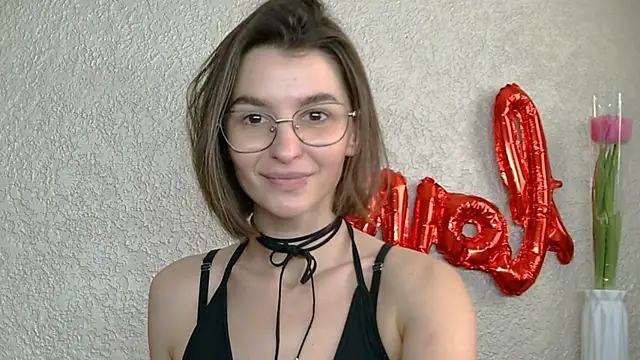 Snapshot of luna_Gharming chatting on March 8, 12:20 pm luna Gharming online show from March 8, 12:20 pm