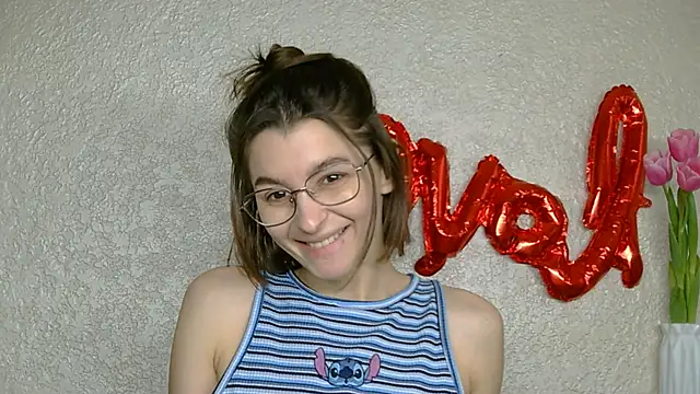 Snapshot of luna_Gharming chatting on March 9, 8:51 am luna Gharming online show from March 9, 8:51 am
