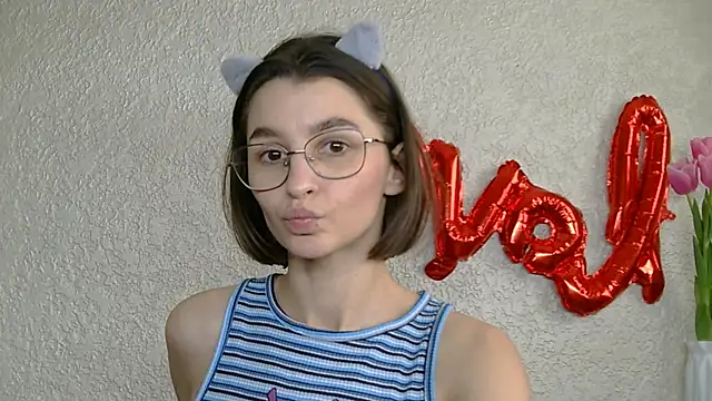 Snapshot of luna_Gharming chatting on March 9, 11:58 am luna Gharming online show from March 9, 11:58 am
