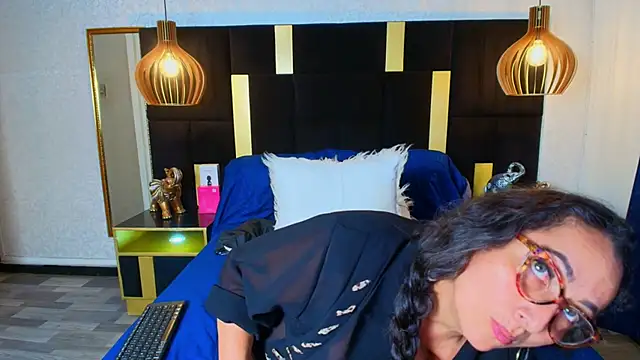 AlessandraLeroy online show from September 13, 3:23 pm