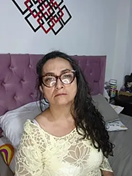 AlessandraLeroy online show from November 22, 2:32 am