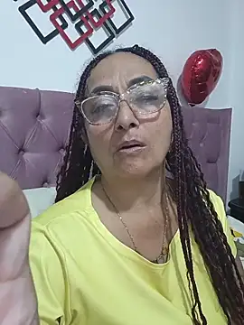 AlessandraLeroy online show from April 3, 3:15 am