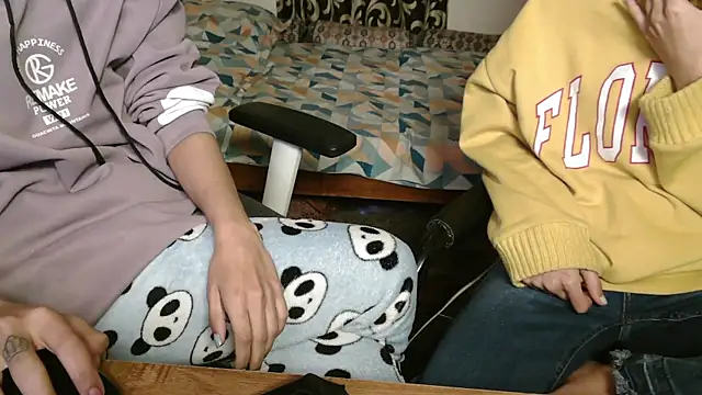 Snapshot of NaughtyThrouple007 chatting on December 18, 12:49 am NaughtyThrouple007 online show from December 18, 12:49 am