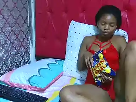 BondiBitch online show from March 11, 7:58 pm