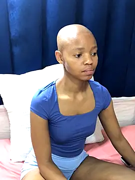 Snapshot of BondiBitch chatting on November 3, 3:02 pm BondiBitch online show from November 3, 3:02 pm