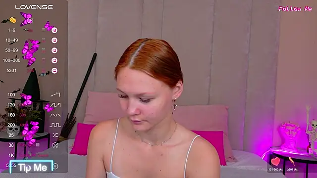 AmeliRoyse online show from November 2, 5:04 pm