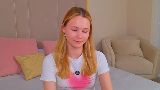 AmeliRoyse online show from June 4, 5:08 pm