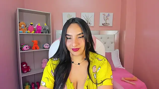 Snapshot of Sophie_Grays_ chatting on April 21, 7:50 pm Sophie Grays online show from April 21, 7:50 pm