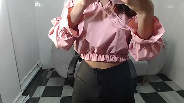 Snapshot of _wendy_b chatting on September 19, 8:09 pm wendy b online show from September 19, 8:09 pm