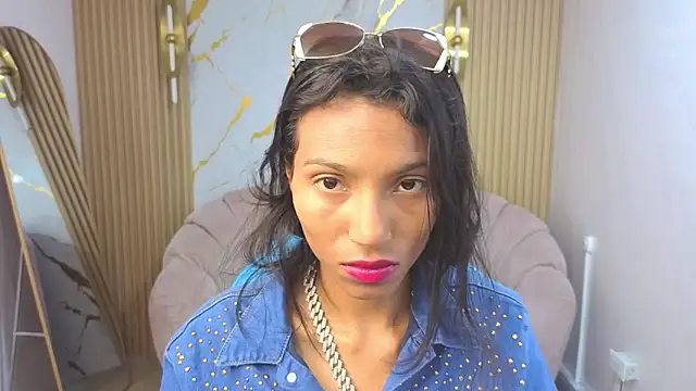 Snapshot of _wendy_b chatting on October 25, 2:52 am wendy b online show from October 25, 2:52 am