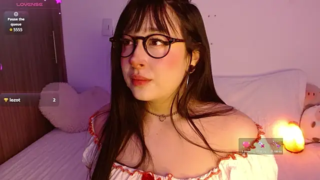 Oliviargf online show from November 17, 11:54 pm