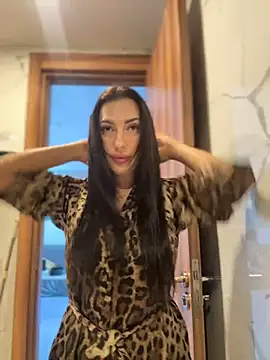 Snapshot of AleksandraRich chatting on November 30, 1:20 am AleksandraRich online show from November 30, 1:20 am