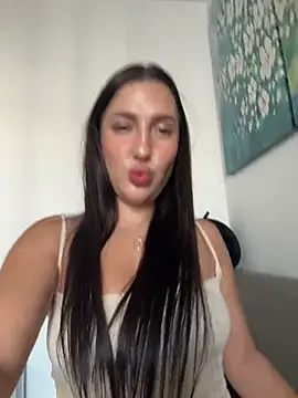 Snapshot of AleksandraRich chatting on December 3, 2:30 am AleksandraRich online show from December 3, 2:30 am