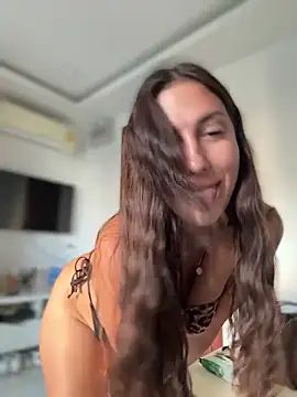 Snapshot of AleksandraRich chatting on March 1, 1:40 am AleksandraRich online show from March 1, 1:40 am