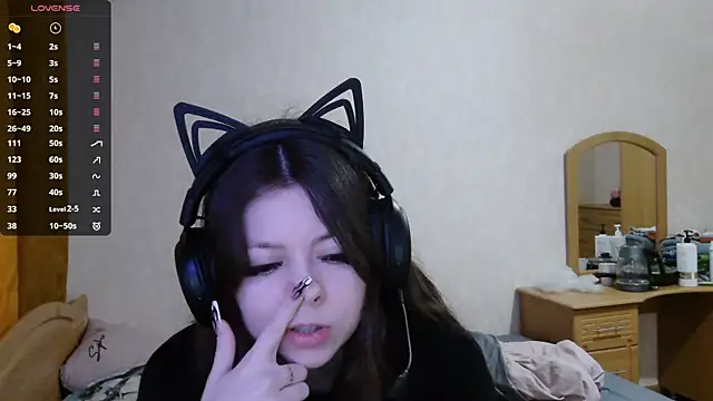 Snapshot of RendyDow chatting on November 8, 7:19 am RendyDow online show from November 8, 7:19 am