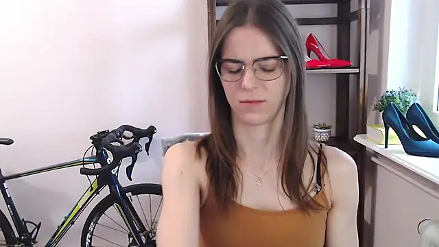 love megi online show from February 22, 7:29 am