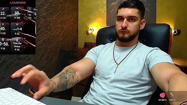 Snapshot of MatiasDean chatting on September 13, 4:56 am MatiasDean online show from September 13, 4:56 am