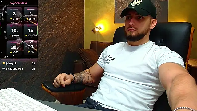 Snapshot of MatiasDean chatting on September 18, 5:20 am MatiasDean online show from September 18, 5:20 am