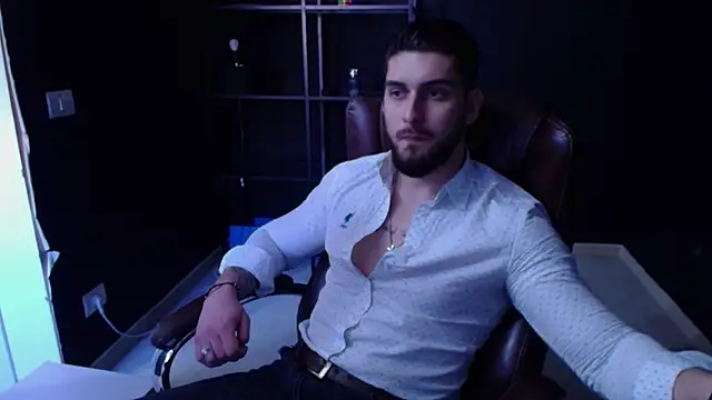Snapshot of MatiasDean chatting on October 20, 10:38 am MatiasDean online show from October 20, 10:38 am
