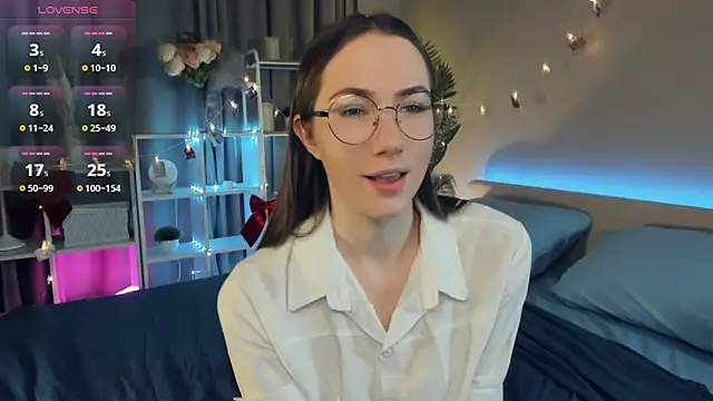 Snapshot of Kira_mindnes chatting on March 13, 7:28 pm Kira mindnes online show from March 13, 7:28 pm