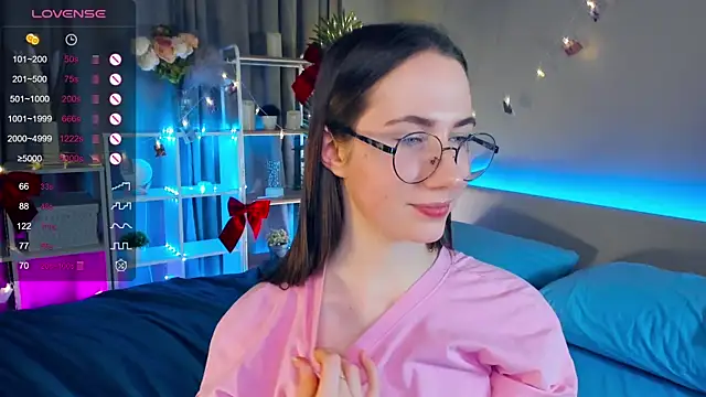 Snapshot of Kira_mindnes chatting on March 21, 2:07 am Kira mindnes online show from March 21, 2:07 am