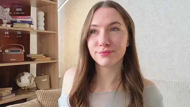 Snapshot of Kira_mindnes chatting on October 3, 5:15 am Kira mindnes online show from October 3, 5:15 am