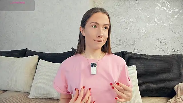 Snapshot of Kira_mindnes chatting on November 28, 6:38 am Kira mindnes online show from November 28, 6:38 am