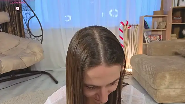 Snapshot of Kira_mindnes chatting on January 14, 5:46 am Kira mindnes online show from January 14, 5:46 am