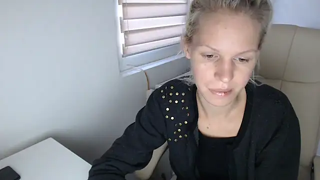 ElssaRush online show from September 9, 5:18 am