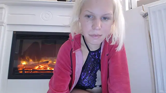 ElssaRush online show from October 18, 10:49 am