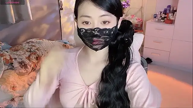 Snapshot of MI_KA22 chatting on March 18, 7:19 am MI KA22 online show from March 18, 7:19 am