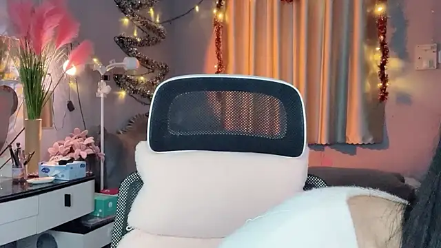 Snapshot of MI_KA22 chatting on November 23, 3:45 pm MI KA22 online show from November 23, 3:45 pm