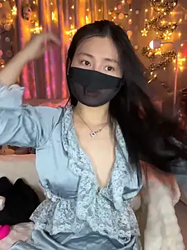 Snapshot of MI_KA22 chatting on December 14, 6:45 pm MI KA22 online show from December 14, 6:45 pm