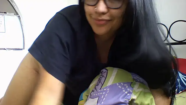 Harris Annie online show from October 3, 7:44 pm