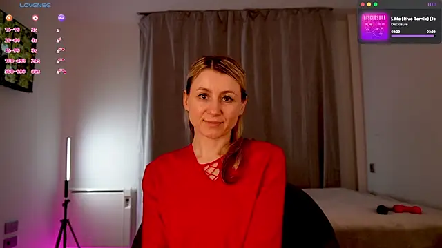 Snapshot of __Milana____ chatting on December 4, 1:48 am Milana online show from December 4, 1:48 am