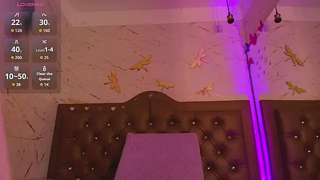 Snapshot of ANDROMEEDA chatting on October 15, 6:02 am ANDROMEEDA online show from October 15, 6:02 am