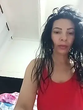Snapshot of DaphneRosses chatting on June 17, 1:45 pm DaphneRosses online show from June 17, 1:45 pm