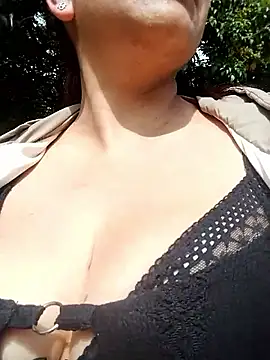 Snapshot of Carlasm- chatting on October 17, 1:57 pm Carlasm- online show from October 17, 1:57 pm